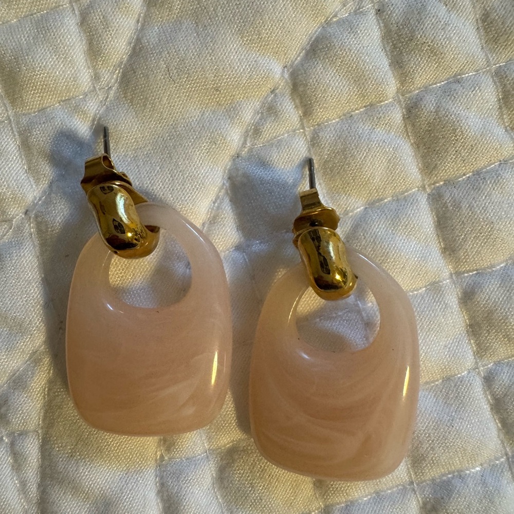 Chic Gold and Cream Earrings